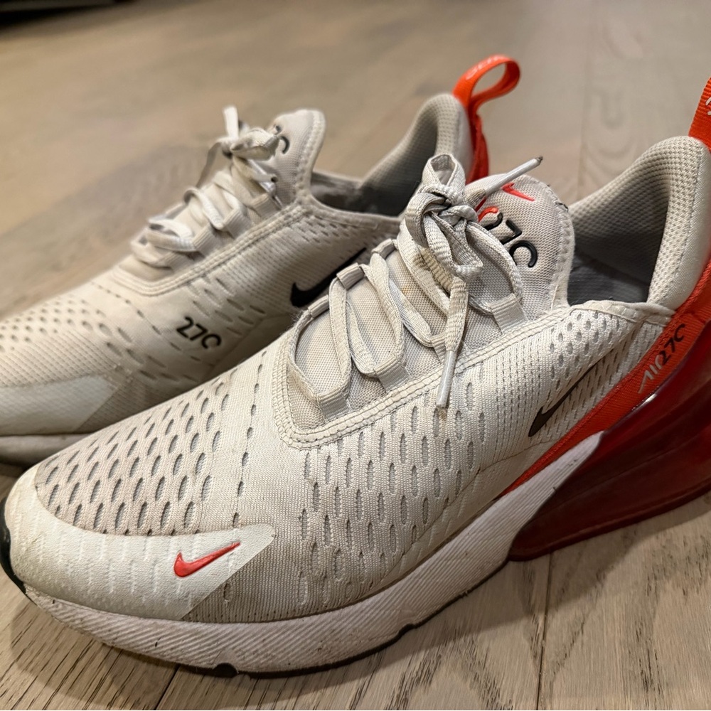 Nike Beige & Light Gray Casual Sneakers